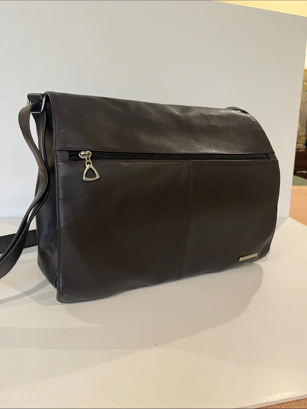 Liz Claiborne Chocolate Brown Computer Bag with Adjustable Shoulder Strap